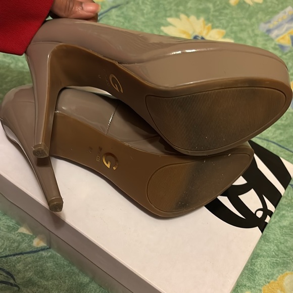 Gently used - Size 8 Women Heels. G by Guess - Picture 5 of 5